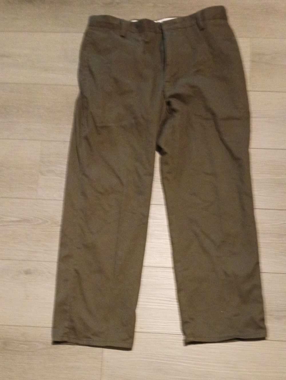 Dockers Olive/Tan Straight-Leg Chinos